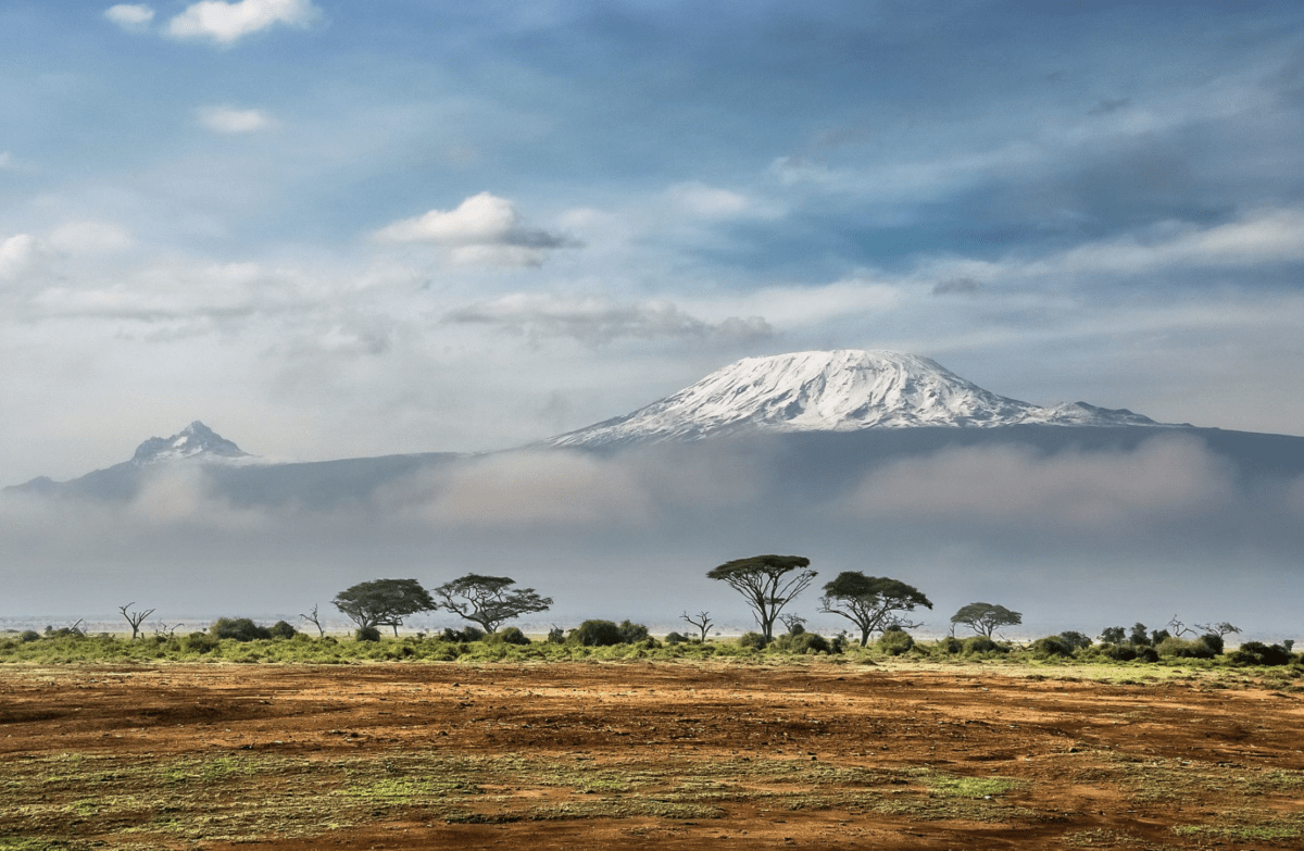 Sergey Pesterev / Wikimedia Commons Amboseli and Kili